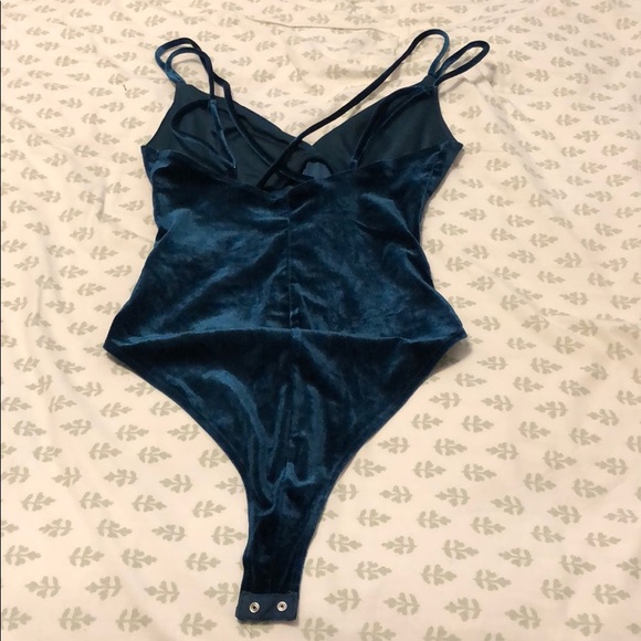 Velour bodysuit - Picture 5 of 7